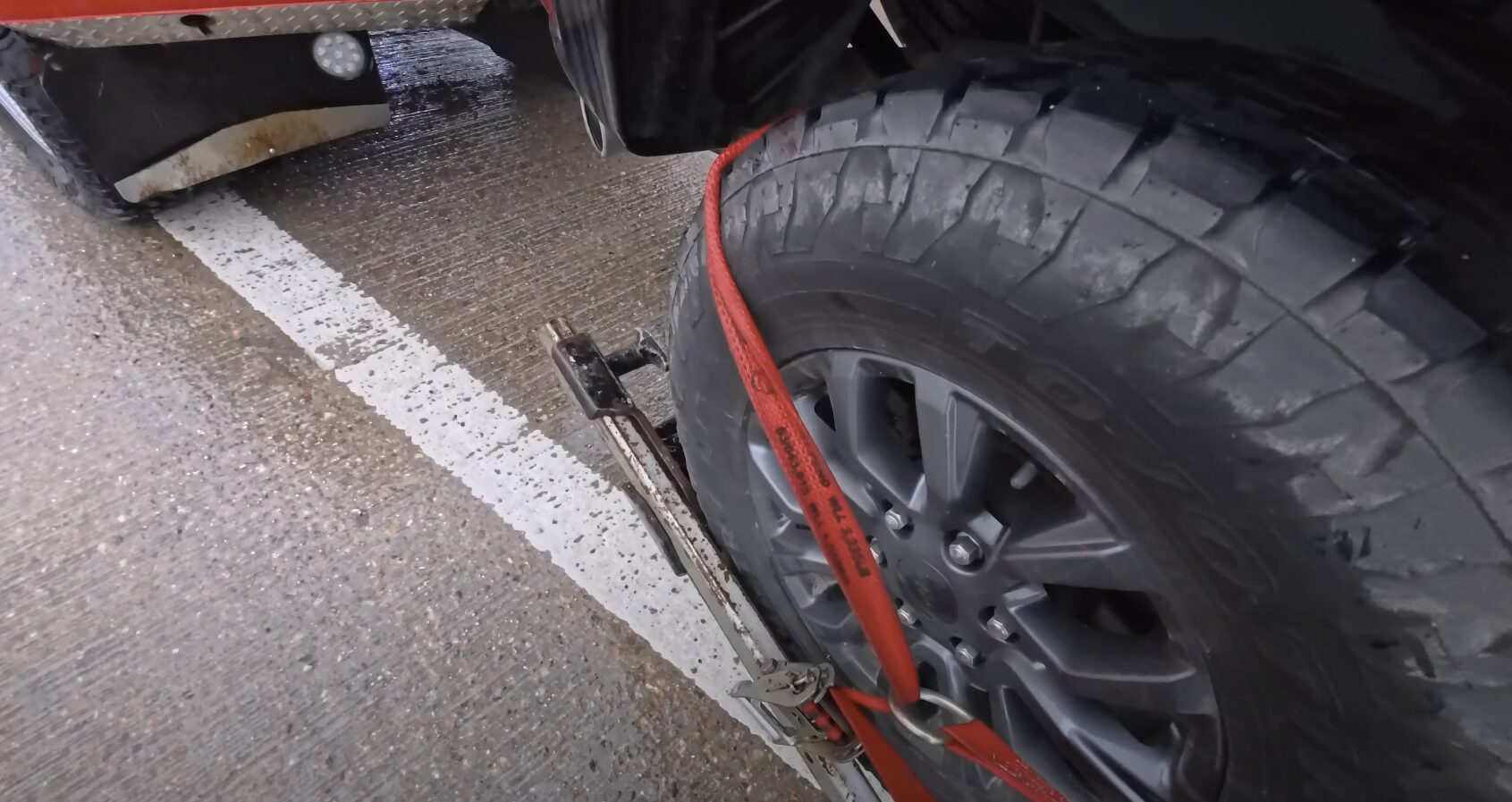 Professional highway breakdown assistance and vehicle recovery Safe vehicle recovery from Princeton highway by professional tow truck